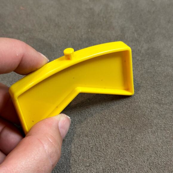 Lincoln Logs Vintage General Store Sign Yellow Plastic - Picture 3 of 6